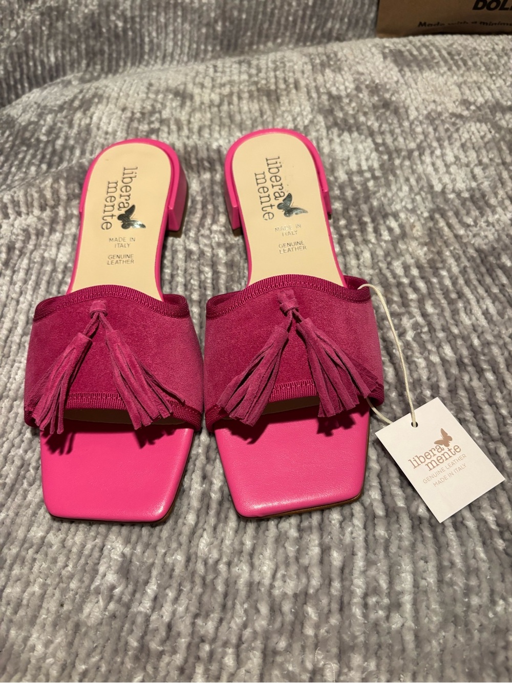 New in box Libera Mente Suede hot Pink Tassel Slide Sandals EU 40 or 9/9.5 US